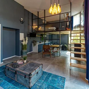 Industrial In Appartamento